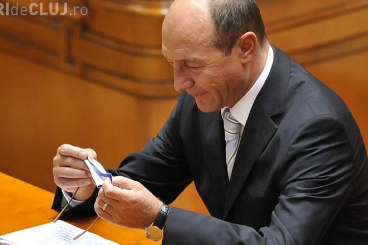 Basescu nu va promulga TVA de 5% la alimente si neimpozitarea pensiilor sub 2000 de lei