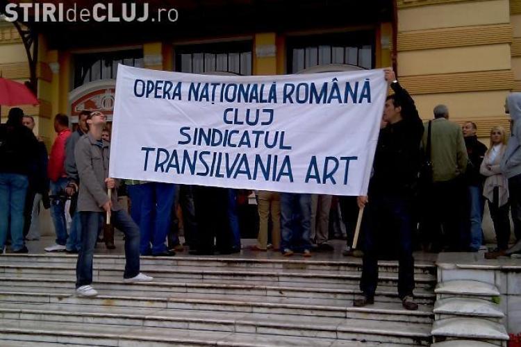 Sindicalistii de la Opera Cluj s-au impacat cu directorul Rares Trifan