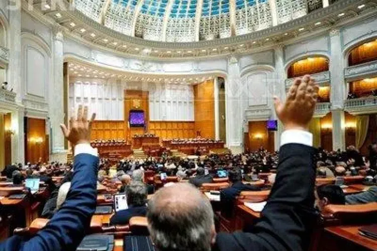 Senatorii si-au "umflat" bugetul cu 30% pe 2011