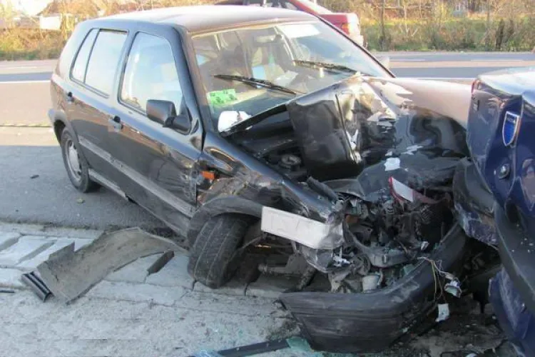 Accident cu 7 masini la Livada! Trei persoane au fost ranite si circulatia sugrumata - VIDEO si FOTO