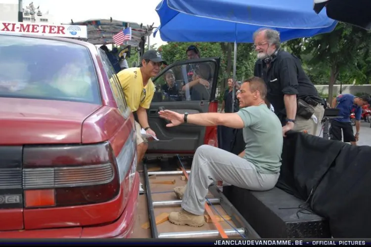 Van Damme a suferit un atac de cord la doar o zi dupa ce a implinit 50 de ani