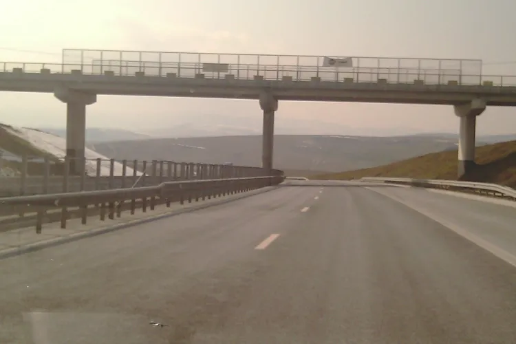Tronsonul Turda - Campia Turzii, din autostrada Transilvania, dat in folosinta in noiembrie! Cei 52 de km din judetul Cluj au fost terminati in 6 ani