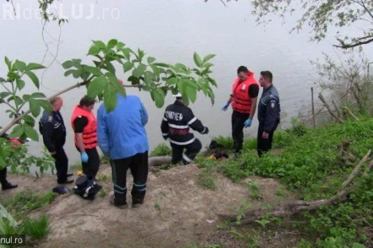 Scenă morbidă la Cluj! O mamă și-a găsit fiul, înecat, plutind cu fața în jos pe Someș VIDEO