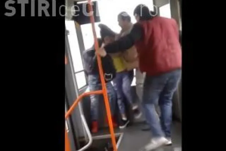 Replica maneliştilor, după ce doi romi au fost BĂTUȚI în tramvaiul 41