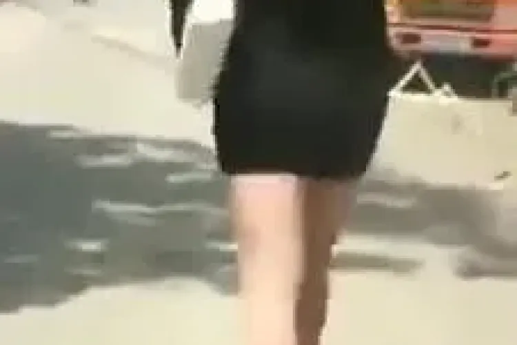 Ce le-a făcut această tânără unor hoți care au atacat-o pe stradă. Și-au găsit Nașul - VIDEO