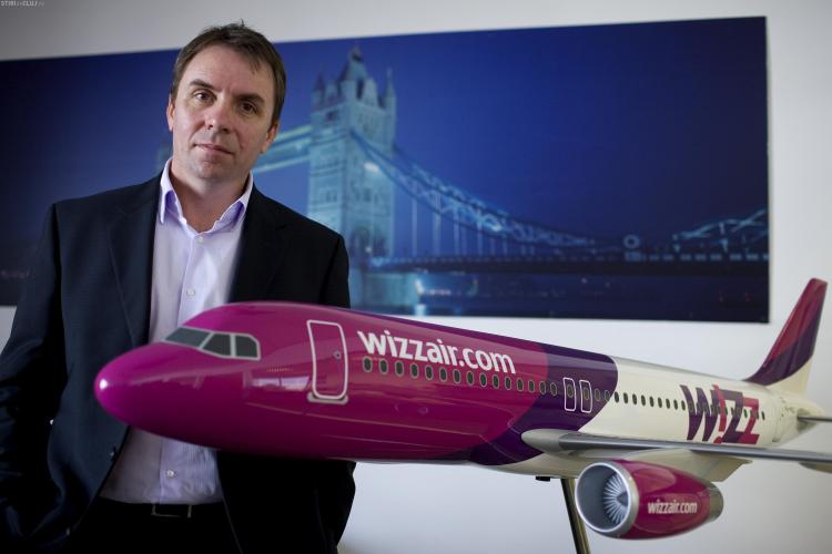 CEO -ul Wizz Air: Dacă Tarom dă faliment, va fi înlocuită într-o oră de companiile private