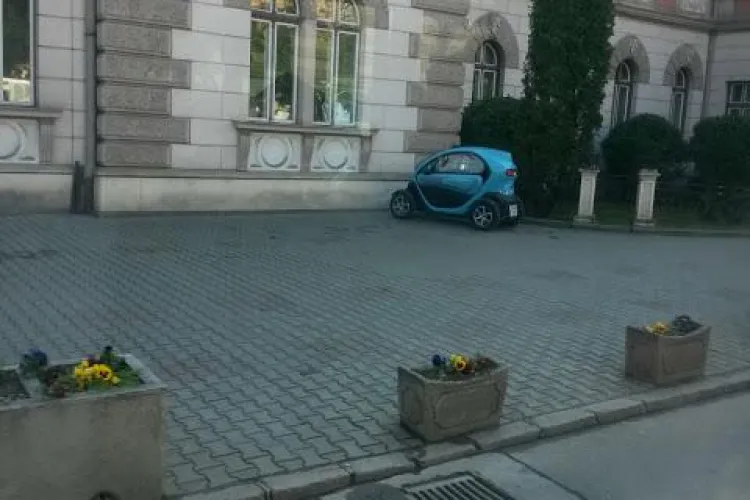 Cum ar fi traficul la Cluj dacă tot mai mulți șoferi și-ar lua mașini electrice? FOTO