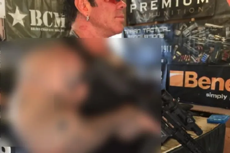 Cum arată un bărbat care de la 11 ani ia steroizi. Parcă e un mutant - FOTO