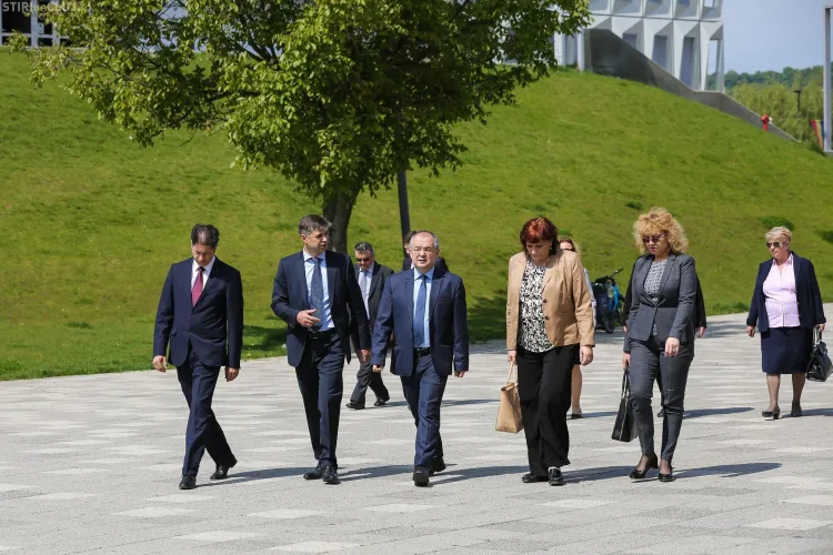 Oficialii Parlamentului European au vizitat la Cluj-Napoca obiectivele modernizate din fonduri europene