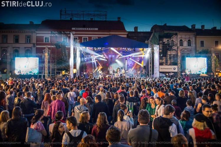 Ce le spune Boc locatarilor deranjați de concertele din Piața Unirii