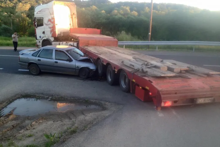 Accident la ieșire din Baciu - FOTO