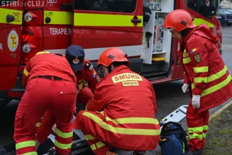 Accident grav la Aghireșu. O femeie fără permis a lovit un bărbat nevinovat