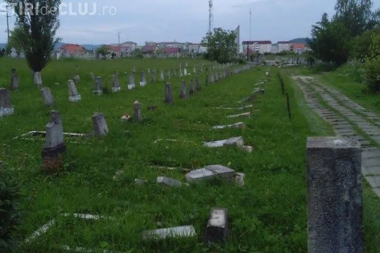 Un tânăr de 18 ani, supranumit ”BOSS” -ul din Dej, a fost reținut. Anul trecut a umilit un medic din oraș - FOTO