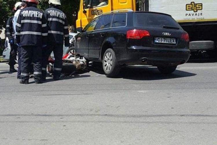 Motociclist accidentat pe Nicolae Titulescu: Blondă vs motociclist