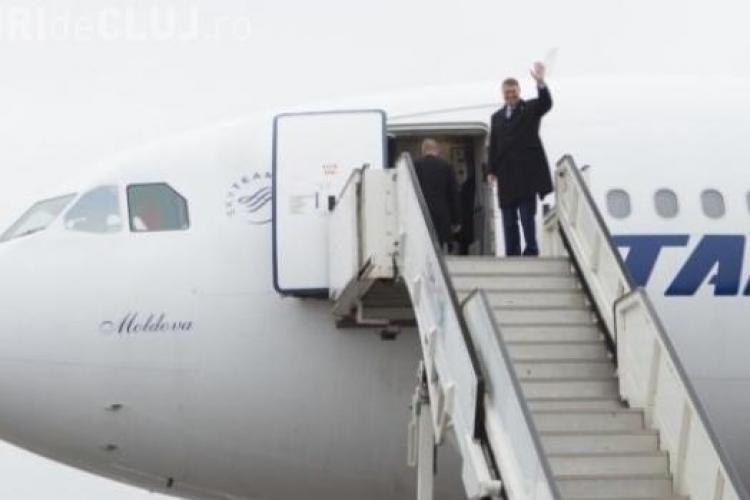 Administraţia Prezidenţială explică de ce Iohannis nu poate să zboare cu aeronave de linie