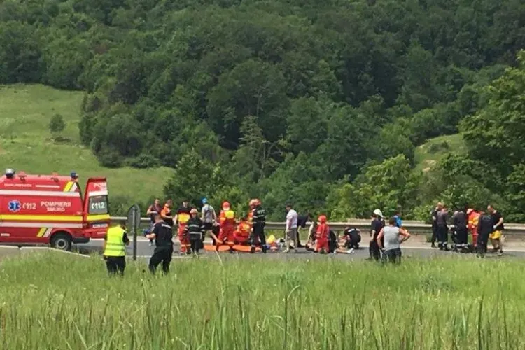 Accident la Brașov cu patru morți și 22 de răniți - FOTO