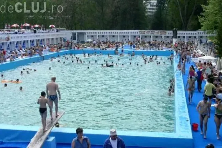 O fetiță din Cluj a murit la un ștrand din Geoagiu, după o joacă stupidă