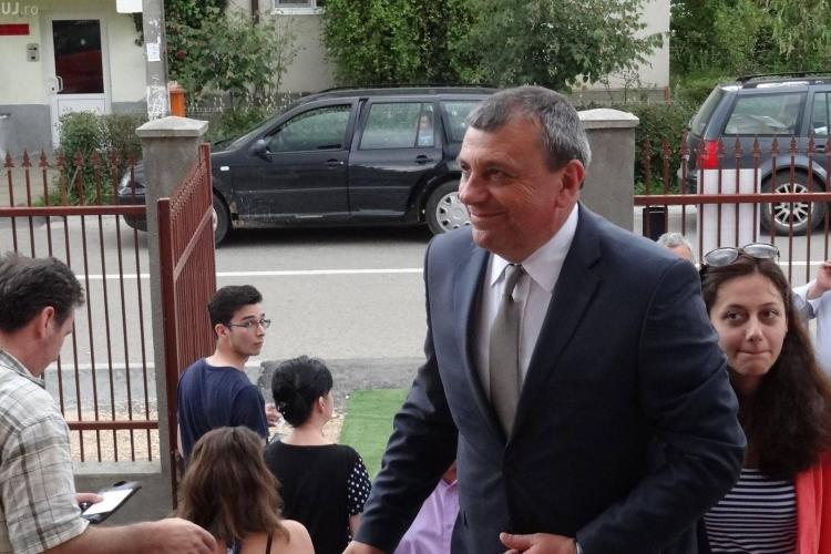 Horia Șulea, primarul Floreștiului, a votat alături de tineri - FOTO
