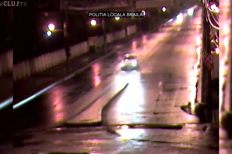 Un șofer a luat în plin un sens giratoriu. A zburat prin aer ca în filme - VIDEO