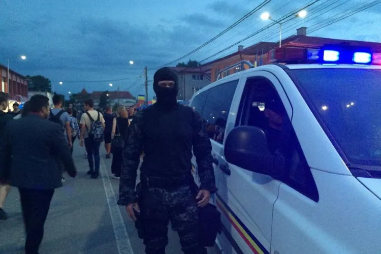 Sute de amenzi aplicate de polițiști în weekend la Cluj! Oamenii legii au fost prezenți și la Electric Castle