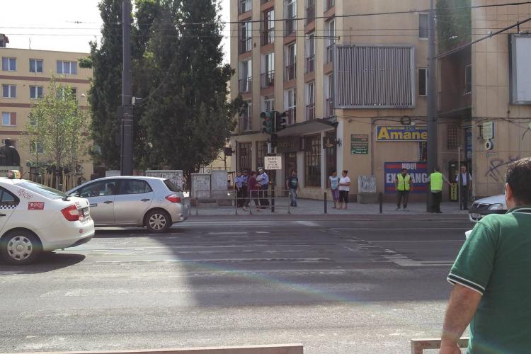 ‪Trecerea de pietoni de pe strada Horea a dispărut - FOTO