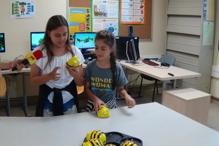 RoboCamp, la Cluj! Elevii învață să își programeze propriile jocuri  VIDEO