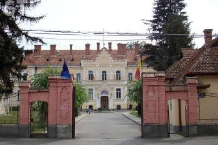 Ce spune conducerea Direcției de Protecție a Copilului Cluj despre acuzațiile aduse de Tișe, privind reabilitarea unei clădiri istorice