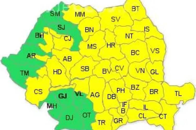 Codul galben de furtuni, prelungit de ANM. Aproape toată țara e afectată