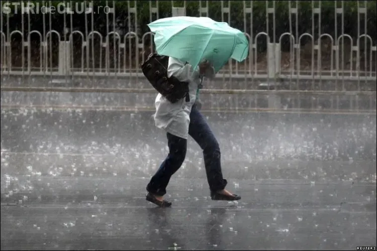 COD GALBEN de instabilitate atmosferică la Cluj. Ce anunță meteorologii