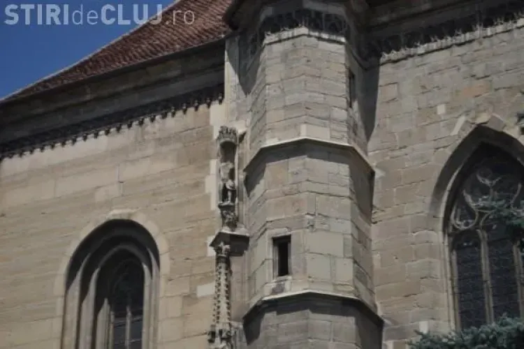 Care este legenda statuii fără cap de la biserica Sfântul Mihail - FOTO