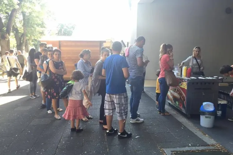 Street food festival e PRAF. Nu are nicio legătură cu mancarea de stradă - FOTO