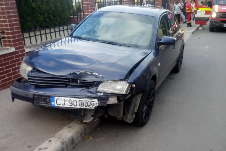 Accident la intersectia strazilor Siretului cu Muresului - FOTO