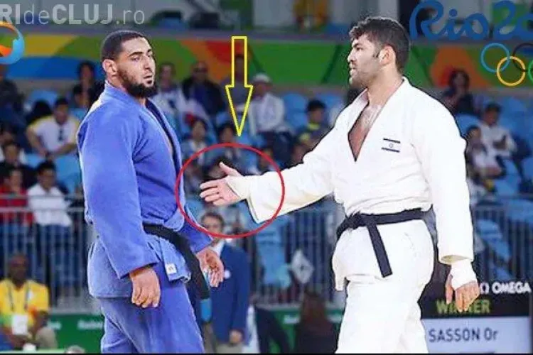 Un judoka egiptean a refuzat să dea mâna cu un israelian și a fost trimis acasă