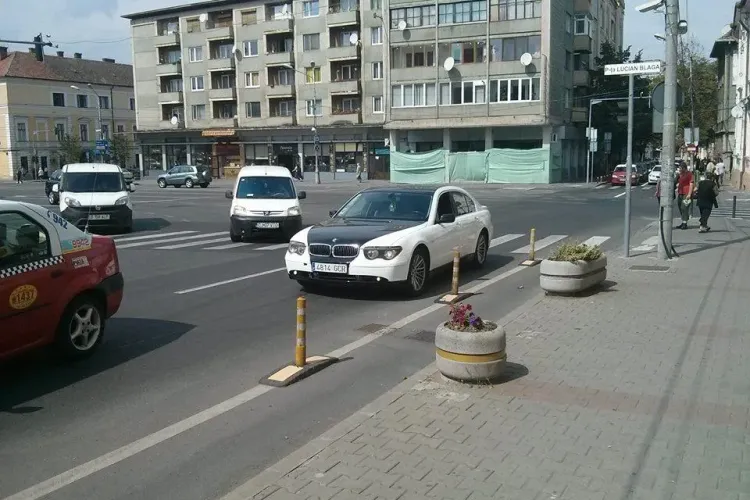 Ce a făcut acest șofer e NESIMȚIRE - FOTO