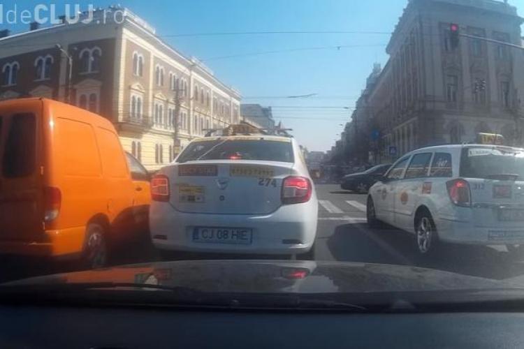 Cluj: A lovit o mașină în trafic, a fugit și apoi a NEGAT. Ce a urmat - VIDEO