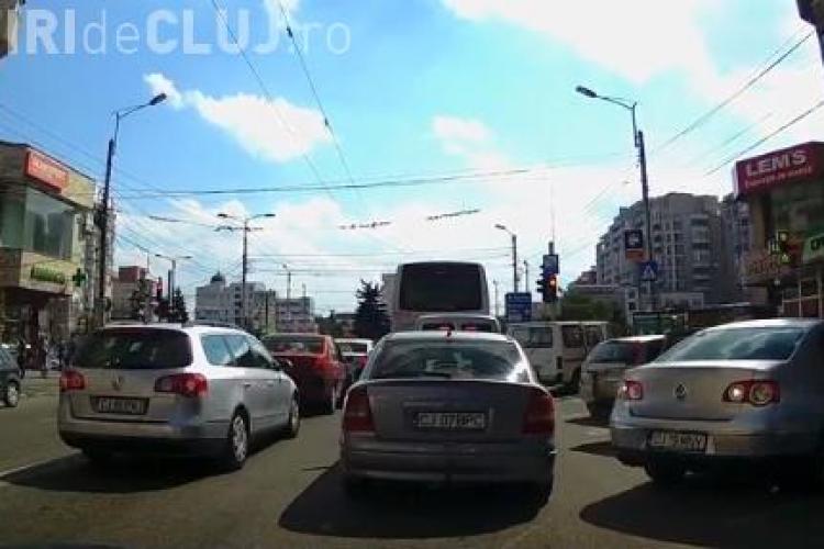 Caz școală de tamponare la Cluj! Atenție ZERO la trafic - VIDEO