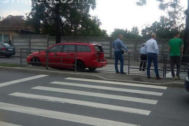 Accident în lanț pe Calea Turzii! Un pieton a fost rănit pe trecere FOTO