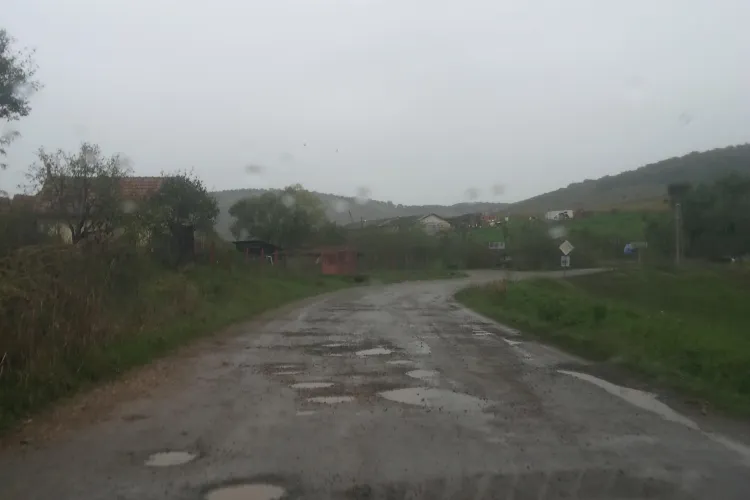 Tișe: Vom lua 50 de milioane de euro credit pentru refacerea de la ZERO a drumurilor