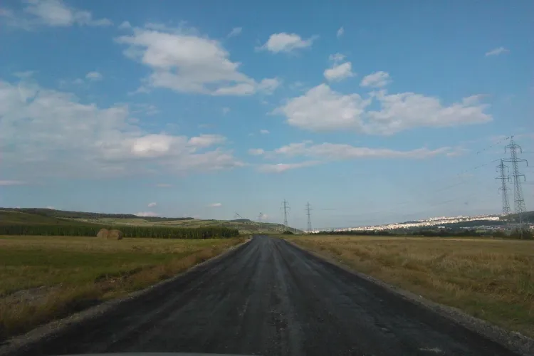 Pe mini-centura Florești - Grigorescu se toarnă asfalt