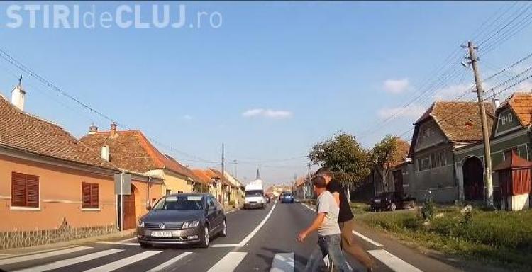bearing Fruity Pekkadillo Un șofer clujean a văzut acest caz pe stradă și a oprit: ”Ai vrea sa fii in  locul lui?” - VIDEO - Ştiri de Cluj