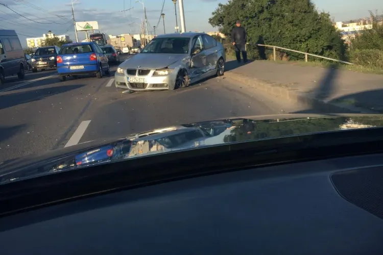 Accident la podul IRA între un BMW și un Audi - Galerie FOTO