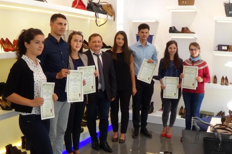 Fabrica de încălţăminte DENIS i-a premiat pe cei mai buni studenți clujeni, la deschiderea noului magazin de pe Eroilor FOTO/VIDEO (P)
