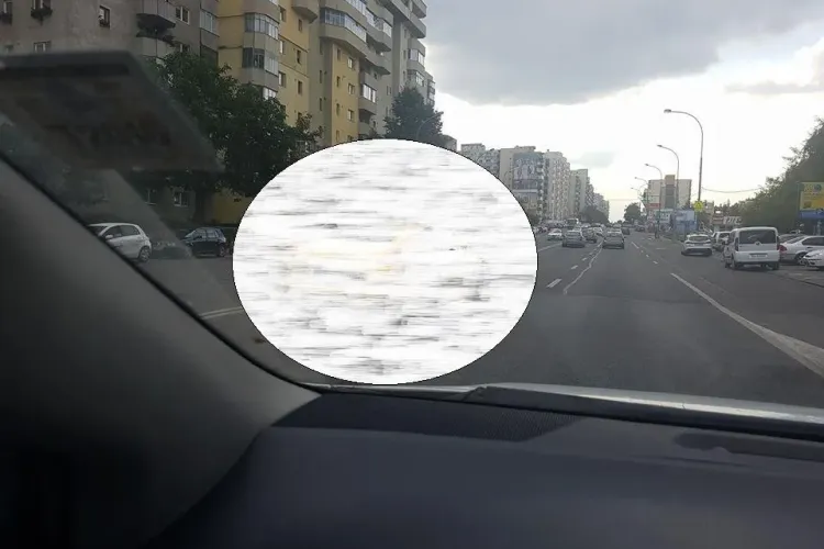 FOTO - Prin Cluj-Napoca, circulă o mașină de ”AUR”