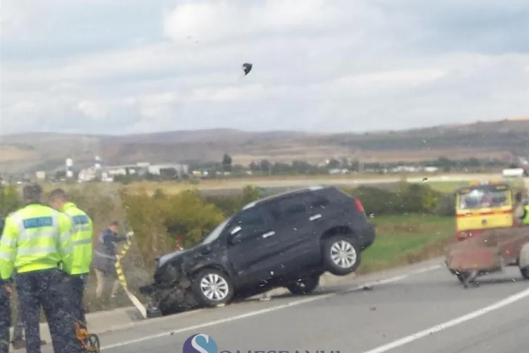 Accident cu o victimă pe centura ocolitoare a Clujului. Un șofer a ajuns cu SUV-ul în șanț 