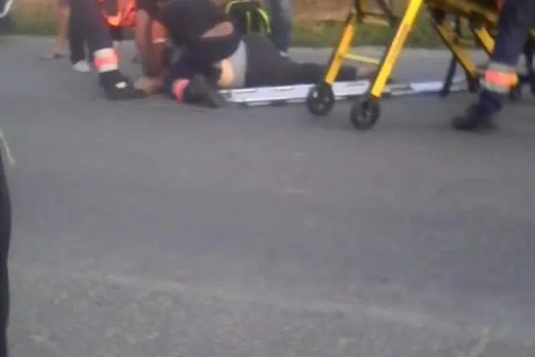 CLUJ: Un pieton se zbate între viață și moarte după ce a fost spulberat de mașină. Traversa strada neregulamentar VIDEO/UPDATE