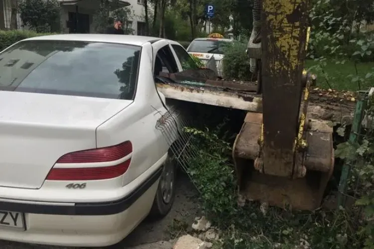 Ce a mai LUCRAT Dorel de Cluj! A distrus o mașină parcată - FOTO