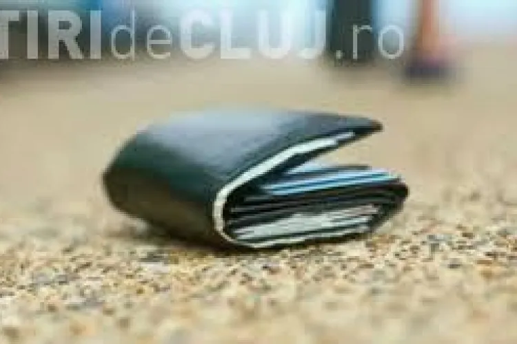 Banii pierduți de un clujean la Iulius Mall sunt la Poliția Cluj. SHARE 