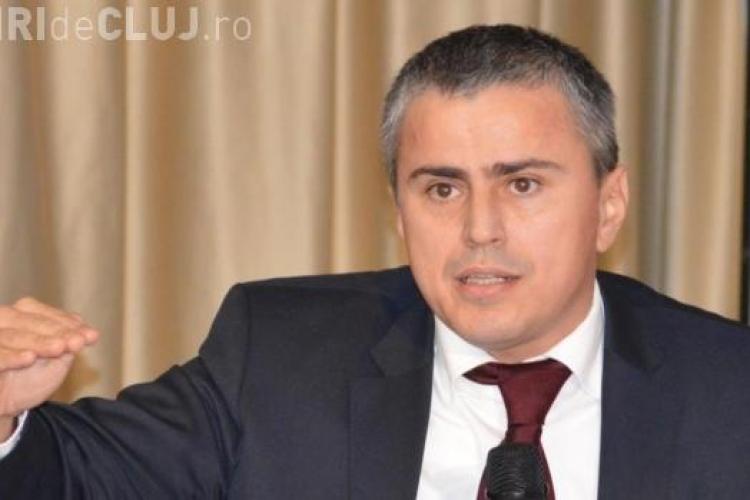Secretarul de stat de la Finanţe, Gabriel Biriş, care propunea majorarea taxelor salariale, și-a dat DEMISIA