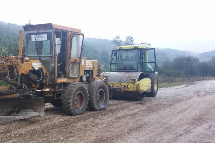 20 de drumuri clujene intră în reparație în această toamnă