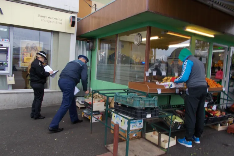 Apoape 1000 de kg de legume şi fructe, confiscate în Mănăștur